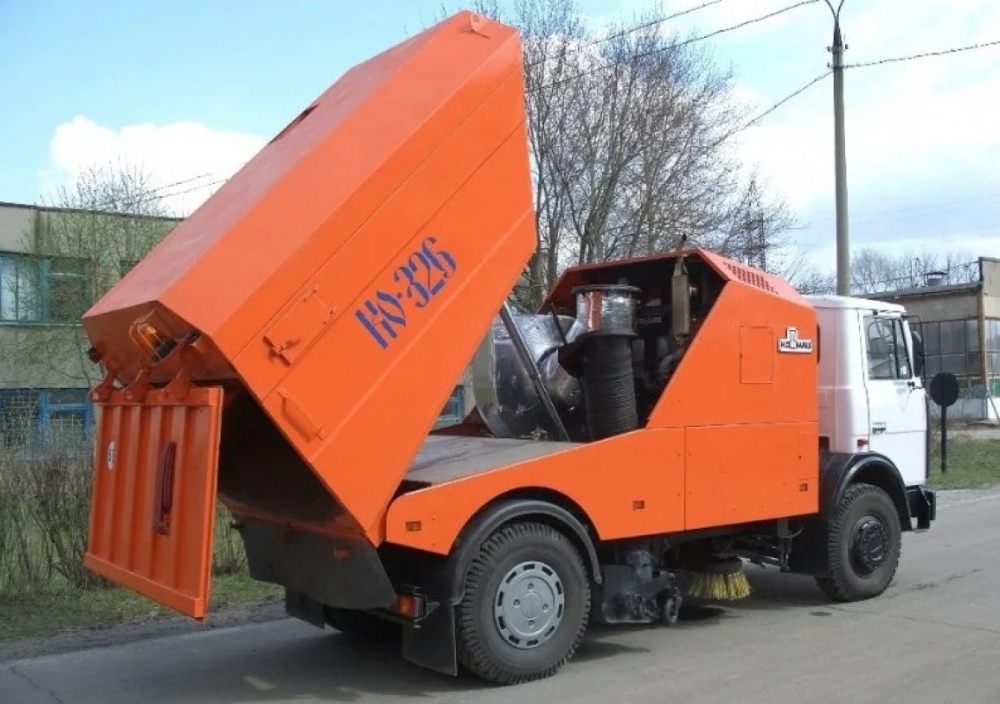 Вакуумная подметально-уборочная машина Услуги подметальной машины КО-326 для уборки улиц взять в аренду, заказать, цены, услуги - Владимир