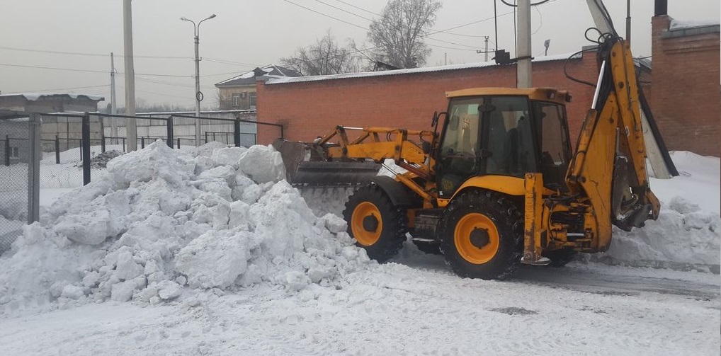 Экскаватор погрузчик для уборки снега и погрузки в самосвалы для вывоза в Владимирской области